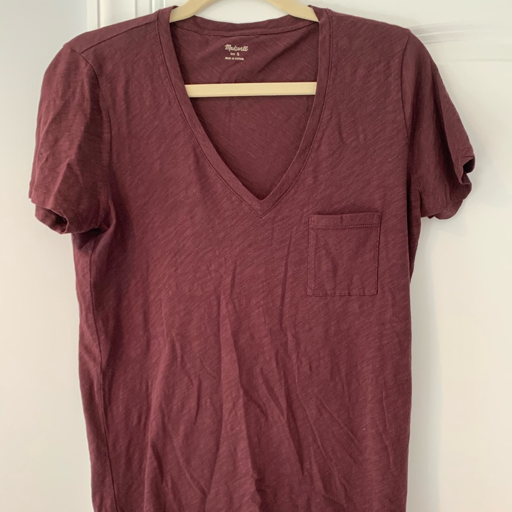 j crew maroon tee